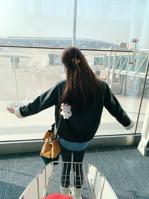 <曾小咸推荐> 现货秒杀！微信超特价！黑色毛领PU皮衣外套女 日常319.99 立减150 秒杀169.99！ 商品图7