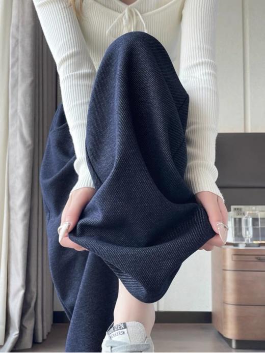 💖【莱赛尔羊毛蚕丝加绒牛仔裤PJ2541】😝 ❶桑蚕丝锁柔 + 绵羊毛蓄暖 + 莱赛尔透气 ❷软暖亲肤，👏🏻阔腿版型还能遮胯宽腿粗 ❸日常搭卫衣、毛衣都好看 商品图3