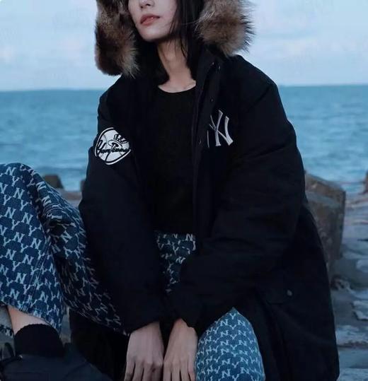 MLB情侣款工装中长款毛领连帽加厚羽绒服 商品图0