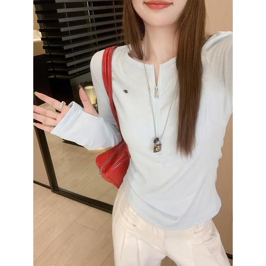 <曾小咸推荐> 现货秒杀！微信超特价！半拉链蓝色t恤修身打底衫 日常139.99 立减70 秒杀69.99！ 商品图2