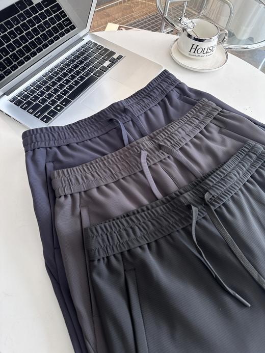 2025秋冬季三色新款长裤！面料采用最新型3D魔方格复合索芙特340克高克重面料 商品图8