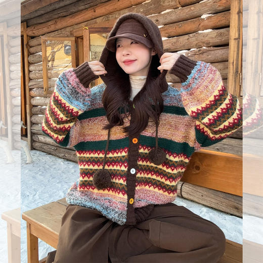 西遇费尔岛毛衣外套女冬季新款撞色连帽毛针织开衫SS051920 商品图2