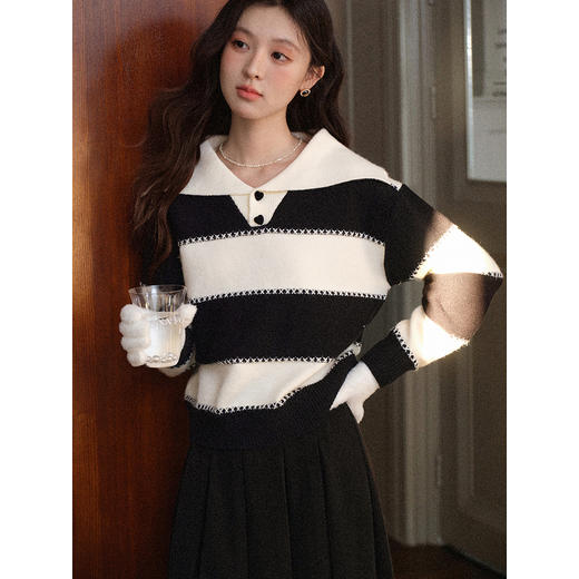 鹿向南「晚冬回信」黑白条纹翻领针织衫毛衣女秋宽松慵懒显瘦上衣 商品图0
