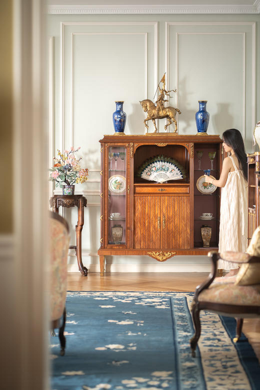 独角鹿西洋古董19世纪末法国出品路易十六风格古典铜鎏金雕花装饰玻璃边柜 商品图1