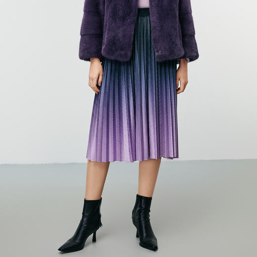 EITIE爱特爱冬季新款时尚通勤气质百搭紫色渐变过膝百褶半身裙8006701 商品图3