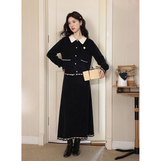 鹿向南「人间白茶」长袖黑色毛衣女秋冬法式慵懒感短款针织衫上衣 商品图2