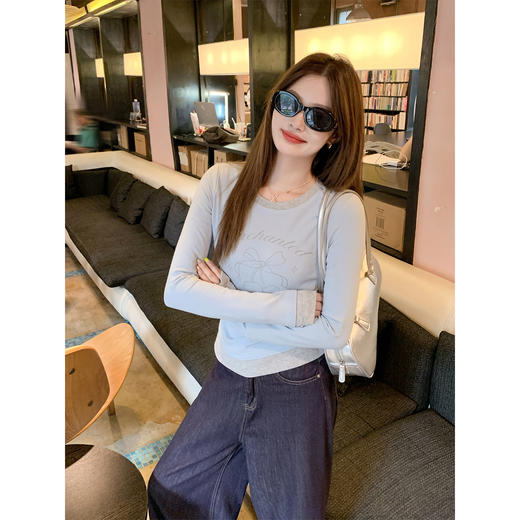 <曾小咸推荐> 现货秒杀！微信超特价！蓝色蝴蝶结印花内搭t恤 日常139.99 立减70 秒杀69.99！ 商品图4