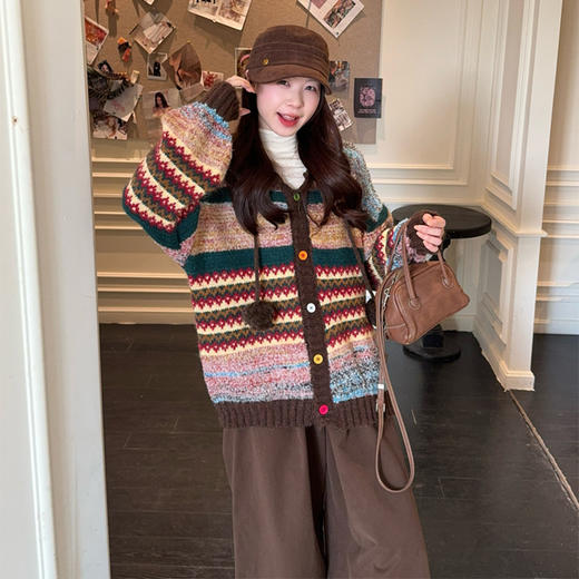 西遇费尔岛毛衣外套女冬季新款撞色连帽毛针织开衫SS051920 商品图3