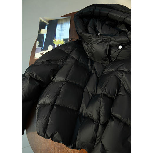 「高货kbnq」全新升级【铂金会员809/天猫1089/差价280】(22001)洛诗琳气质加厚羽绒服2025冬季新款时尚连帽宽松面包服 商品图3