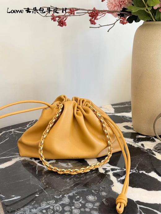 D120415年度真香包时尚慵懒感褶皱设计可拆卸可调节肩带云朵包 商品图3