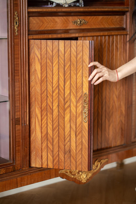 独角鹿西洋古董19世纪末法国出品路易十六风格古典铜鎏金雕花装饰玻璃边柜 商品图4