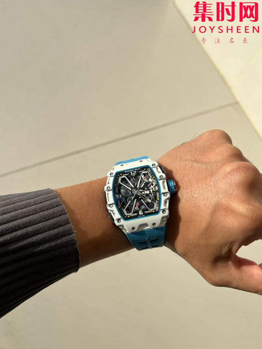 理查德米勒RM35-03系列 NTPT碳纤维壳 已发布5款产品 男士腕表 采用定制一体机 正面可看到摆轮摆动 纤薄壳套13.5mm 商品图5