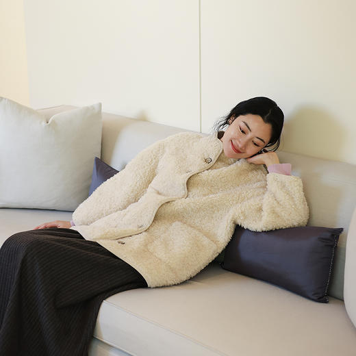 绽放881朵/纯羊毛绒感设计羊羔毛贴袋中长款外套女毛呢大衣冬新款 商品图2