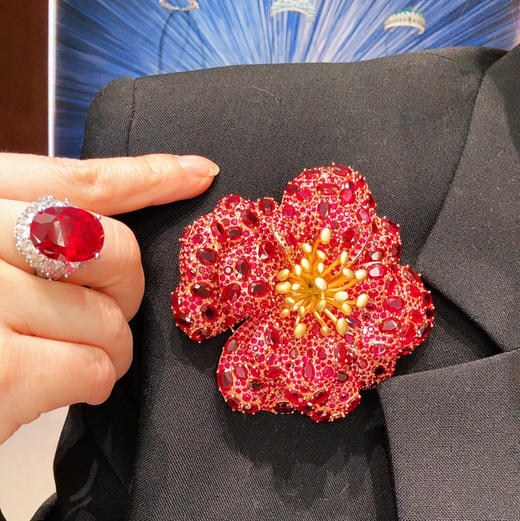 GAONAS高纳仕 新中式国风华贵气质红色牡丹花胸针 商品图3