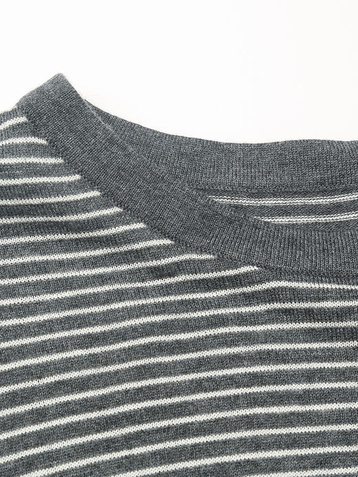 灰调细条纹圆领长袖 T 恤 修身弹力打底衫 简约通勤风春秋基础款内搭上衣 商品图2