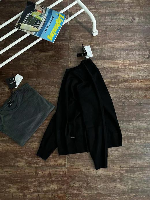 D120427新款下摆金属小标点缀男士商务休闲圆领毛衣 商品图2