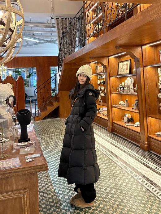 【体验无断层】Moncler Chamer女士连帽长款羽绒 在逃公主 上身真的超级温婉超级乖～ 超轻鹅颈绒填充 简直是冬日行走的大棉被 东北也可以一件过冬!! 商品图5