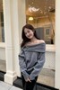 SIA SAYLOR 纯欲风一字领露肩设计感针织毛衣 21640 商品缩略图4