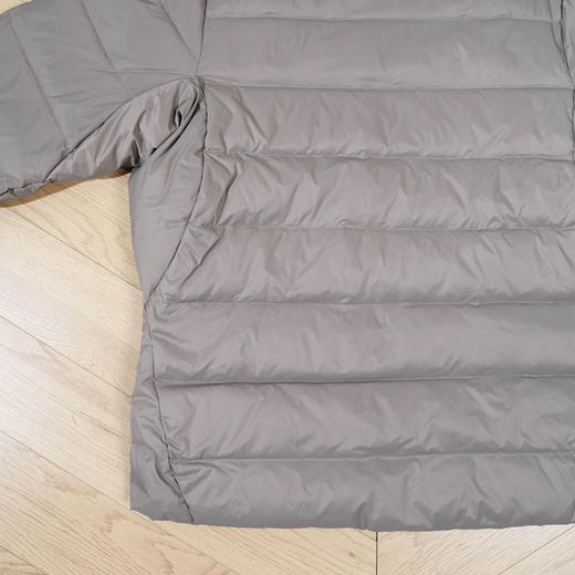 【秒杀价已调 直接拍】跟单 鸟家 连帽经典款 排骨轻薄羽绒服 内搭修身款 商品图9