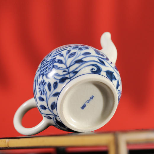 问鼎旗下天石窑白陶泥元青花梨形壶(凤穿牡丹)（缺货） 商品图2