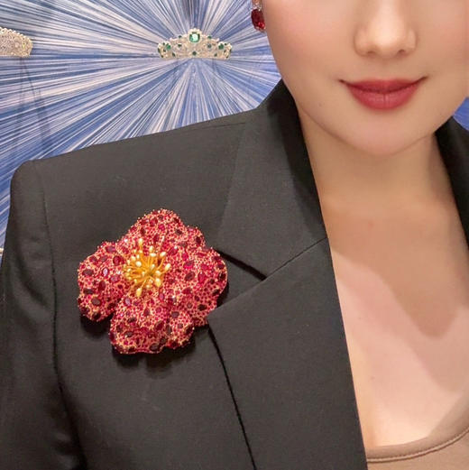 GAONAS高纳仕 新中式国风华贵气质红色牡丹花胸针 商品图4