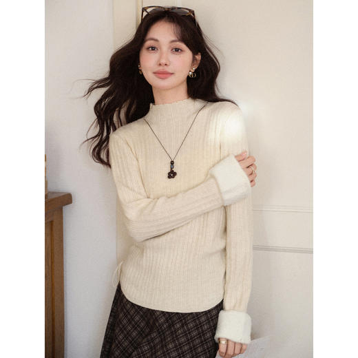 鹿向南「芋泥晨雾」半高领长袖针织衫女秋冬收腰燕麦色打底衫上衣 商品图1