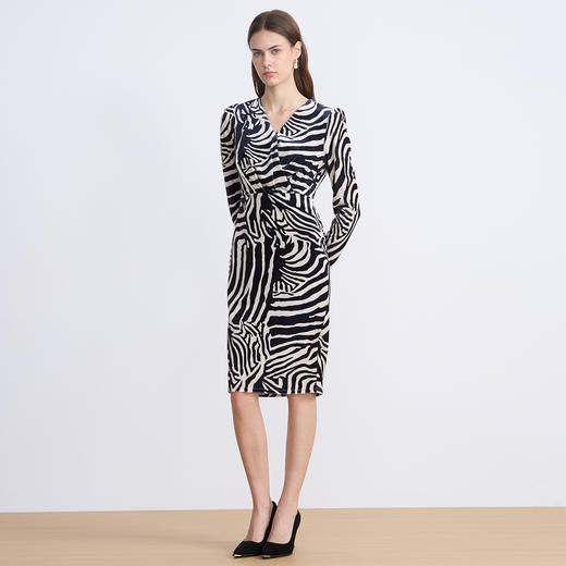 EITIE爱特爱斑马纹V领修身显瘦优雅包臀连衣裙8007722 商品图3