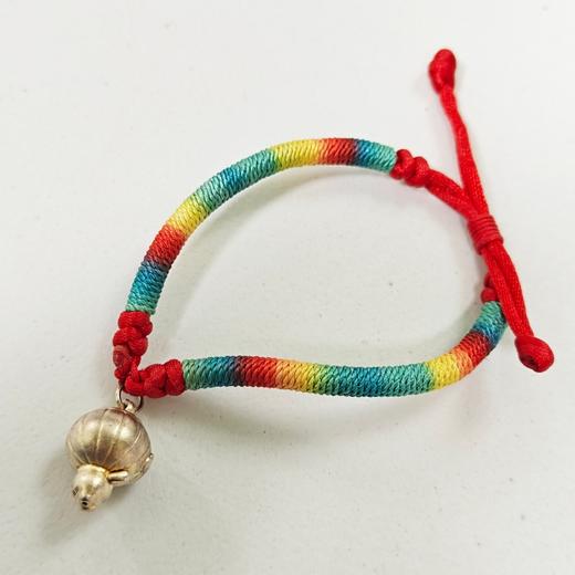 冬奥会纪念手链！冰雪元素 + 浮雕工艺，复刻赛事经典瞬间，兼具装饰感与收藏价值，送礼自留皆可，定格冬奥热血记忆～ 商品图4