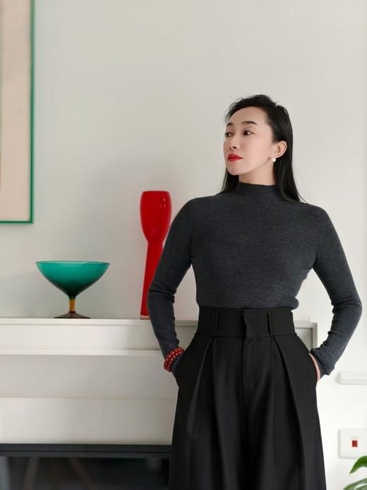 半高领羊绒衫-远山黛 商品图1