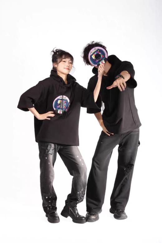 【跳一针】x 谢建平联名限量七分袖帽衫--镜像自我 商品图0