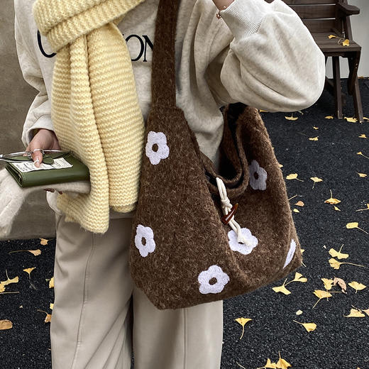【甜美可爱减龄❗️提升日常幸福感】秋冬新款ins花朵单肩氛围感小众手提布包大容量韩版学生托特包。jb 商品图0