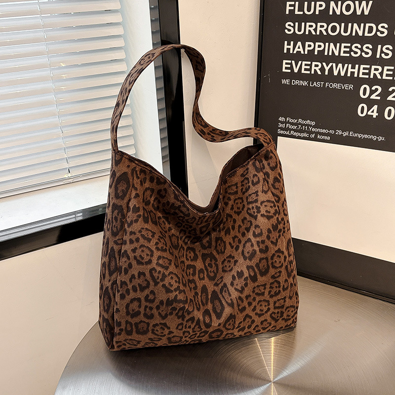 【经典不过时❗️大容量时尚百搭】复古豹纹大容量腋下托特包单肩包包女2025冬季小众高级感气质休闲。jb