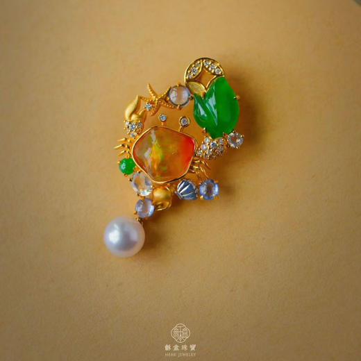 龢盒原创 18k金镶金钱蟹欧珀翡翠吊坠 商品图0