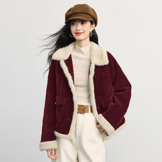 【周四狂欢价】熙世界巴恩风毛绒翻领拼接内胆90白鸭绒羽绒服短外套女2025冬装新款 商品图4