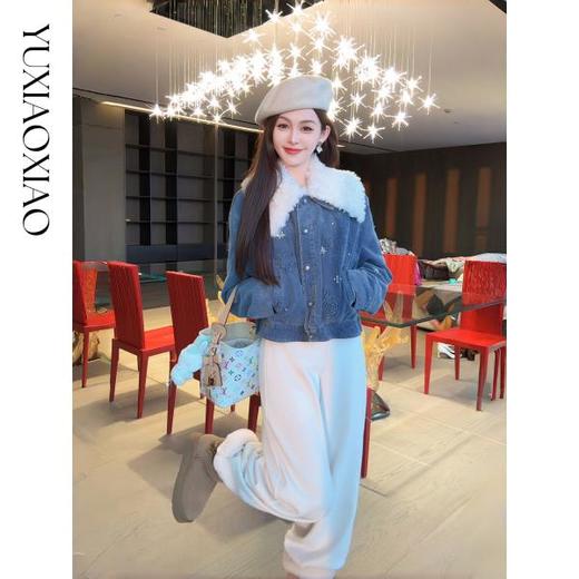 余潇潇【蓝调多瑙河】灯芯绒洗水工艺立体花朵毛领翻领短款外套 商品图4