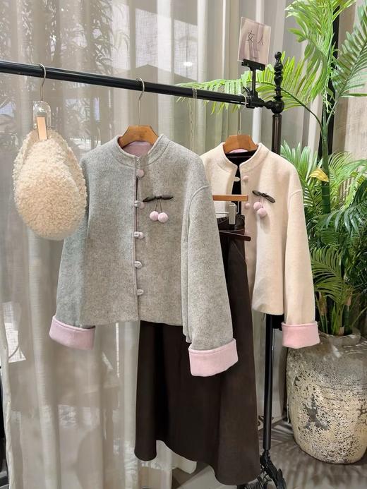 【门店同款】ENJOY冬季云敛“暖冬雅致”新中式挂件羊毛外套 167044718 商品图0