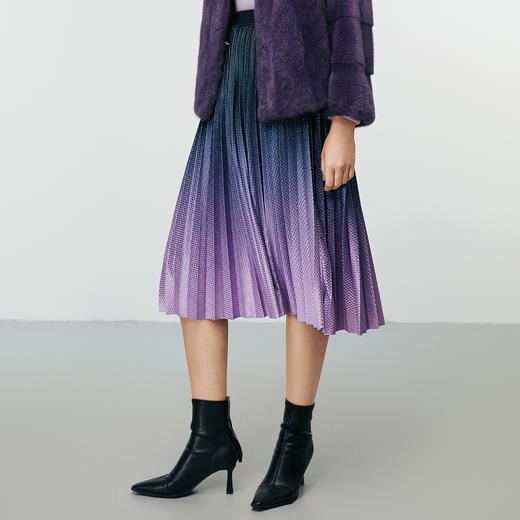 EITIE爱特爱冬季新款时尚通勤气质百搭紫色渐变过膝百褶半身裙8006701 商品图2