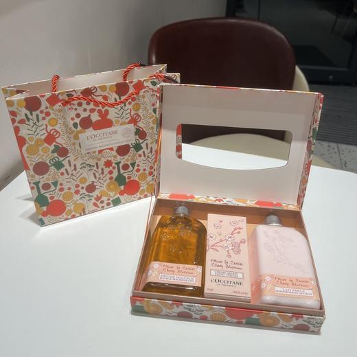 G715欧舒丹樱花圣诞限定洗护三件套 商品图1