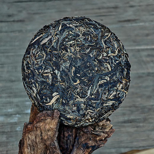 最后1提；09号淳修银核心茶地茶界圣品2020年【老班章】稀世孤品 可遇不可求的顶级资源 片区中这片最古老的核心古林，圣地里的“圣殿”，是时光沉淀出的茶中活化石！200g*5饼/提 商品图1