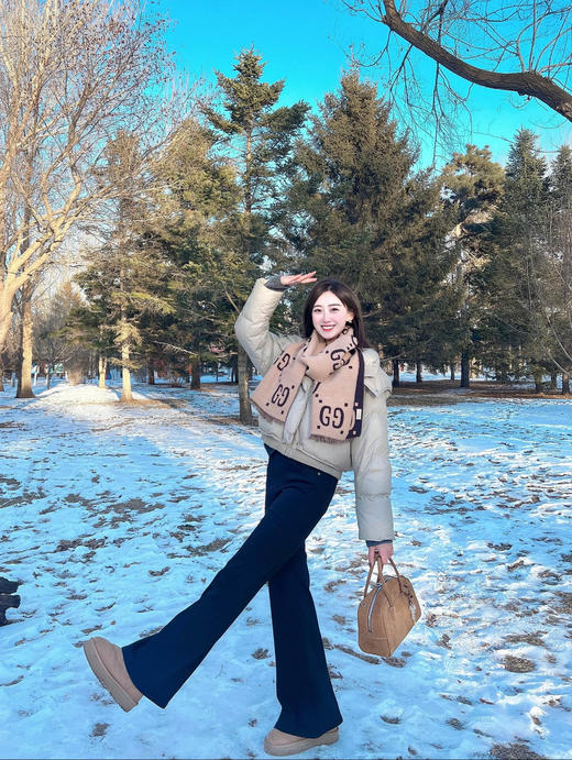 古驰 经典大G  提花品牌标志性元素  羊毛围巾（DSX） 商品图4