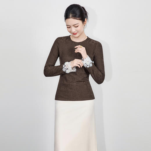 「高货wl」全新升级【铂金会员220/天猫289/差价69】(95019)洛诗琳蕾丝拼接打底上衣2025秋冬新款气质暗纹提花打底衫 商品图0