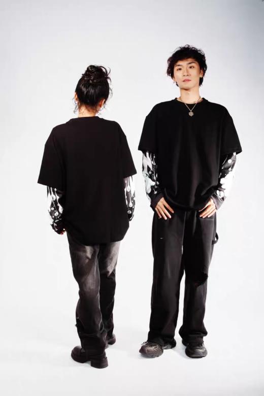 【跳一针】x 谢建平联名限量假两件T恤--瞬裂轨迹 商品图1