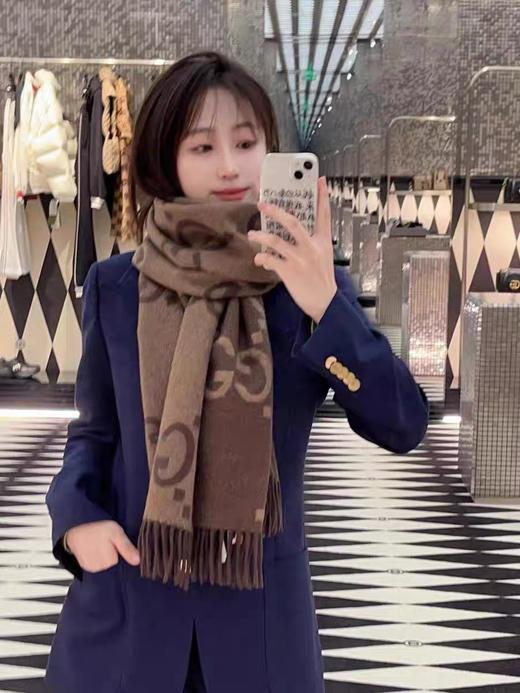 【双12特惠】【送礼盒礼袋】Gucci古驰爆款围巾披肩WU-H双面围巾 羊毛羊绒 流苏款 红色 奶茶色 紫色 棕色 商品图9