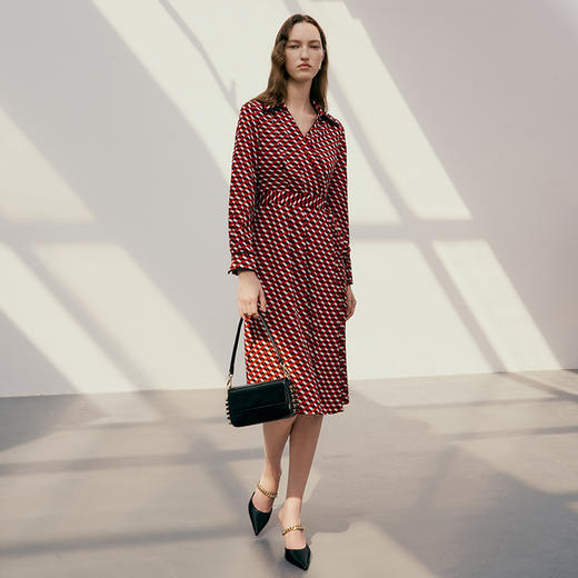 EITIE爱特爱春季新款V领气质时尚收腰显瘦连衣裙7307006 商品图5