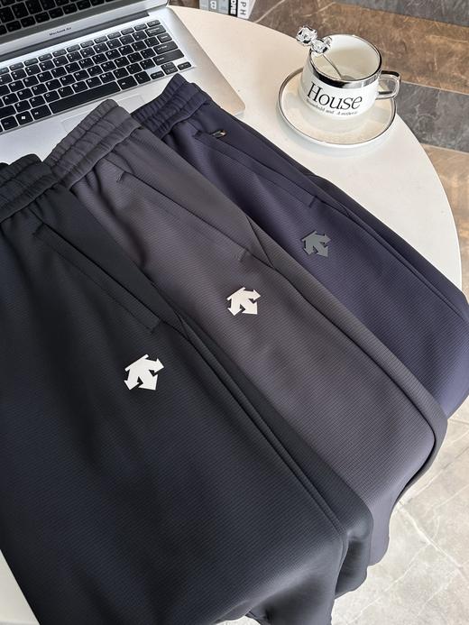 2025秋冬季三色新款长裤！面料采用最新型3D魔方格复合索芙特340克高克重面料 商品图6