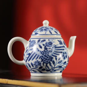 问鼎旗下天石窑白陶泥元青花梨形壶(凤穿牡丹)（缺货）