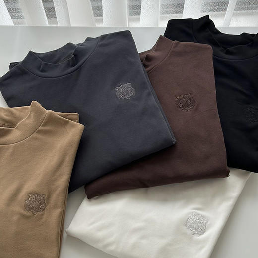 【单拍不发！89元2件，118元3件】虎头刺绣男士双面绒打底衫｜双面德绒，一件顶两件，轻盈又保暖！万针刺绣，有风骨显品味！ 商品图6