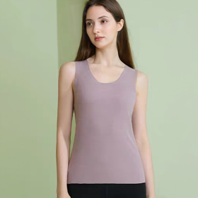 冬天从不穿内衣的女同事，胸却是办公室里zui翘的一个~