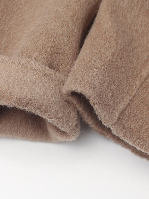 驼色羊毛短款开衫 金属亮片纽扣四口袋圆领上衣 法式优雅通勤风秋冬质感外套 商品图4