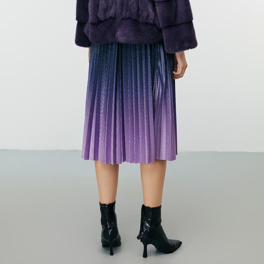 EITIE爱特爱冬季新款时尚通勤气质百搭紫色渐变过膝百褶半身裙8006701 商品图5